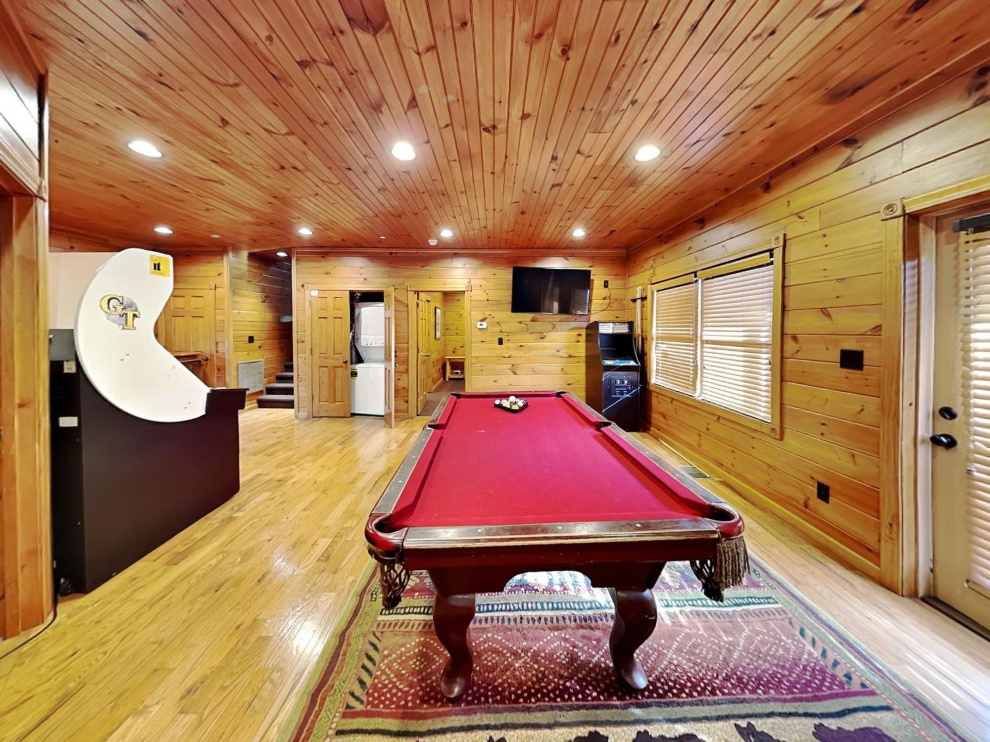 The Great Escape Ii, 5 Bedrooms, Sleeps 17, Game Room, Pool Access, Theater Gatlinburg Exteriér fotografie