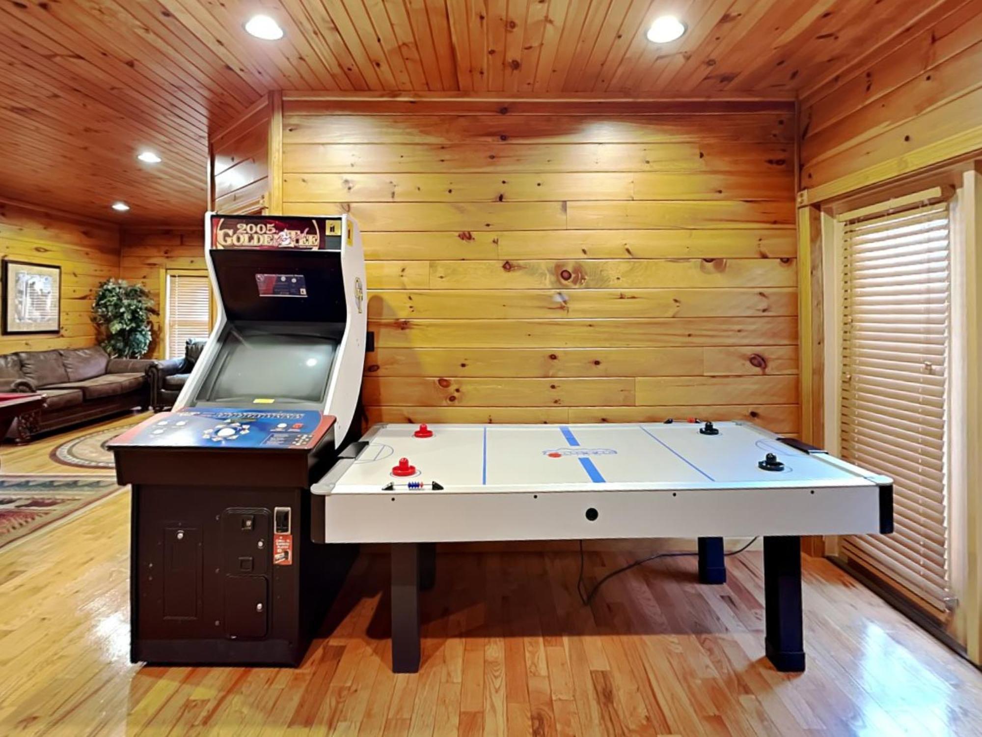 The Great Escape Ii, 5 Bedrooms, Sleeps 17, Game Room, Pool Access, Theater Gatlinburg Exteriér fotografie