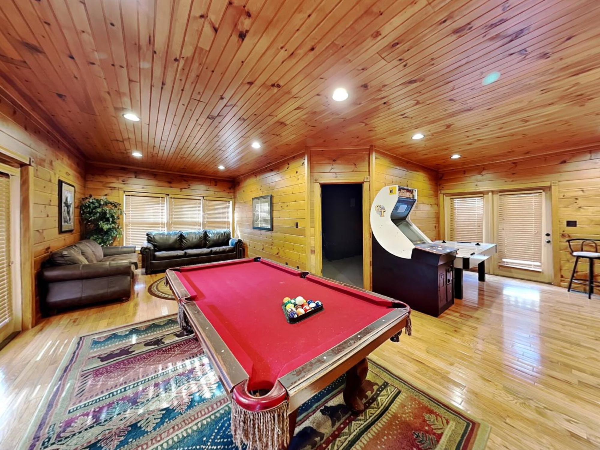 The Great Escape Ii, 5 Bedrooms, Sleeps 17, Game Room, Pool Access, Theater Gatlinburg Exteriér fotografie