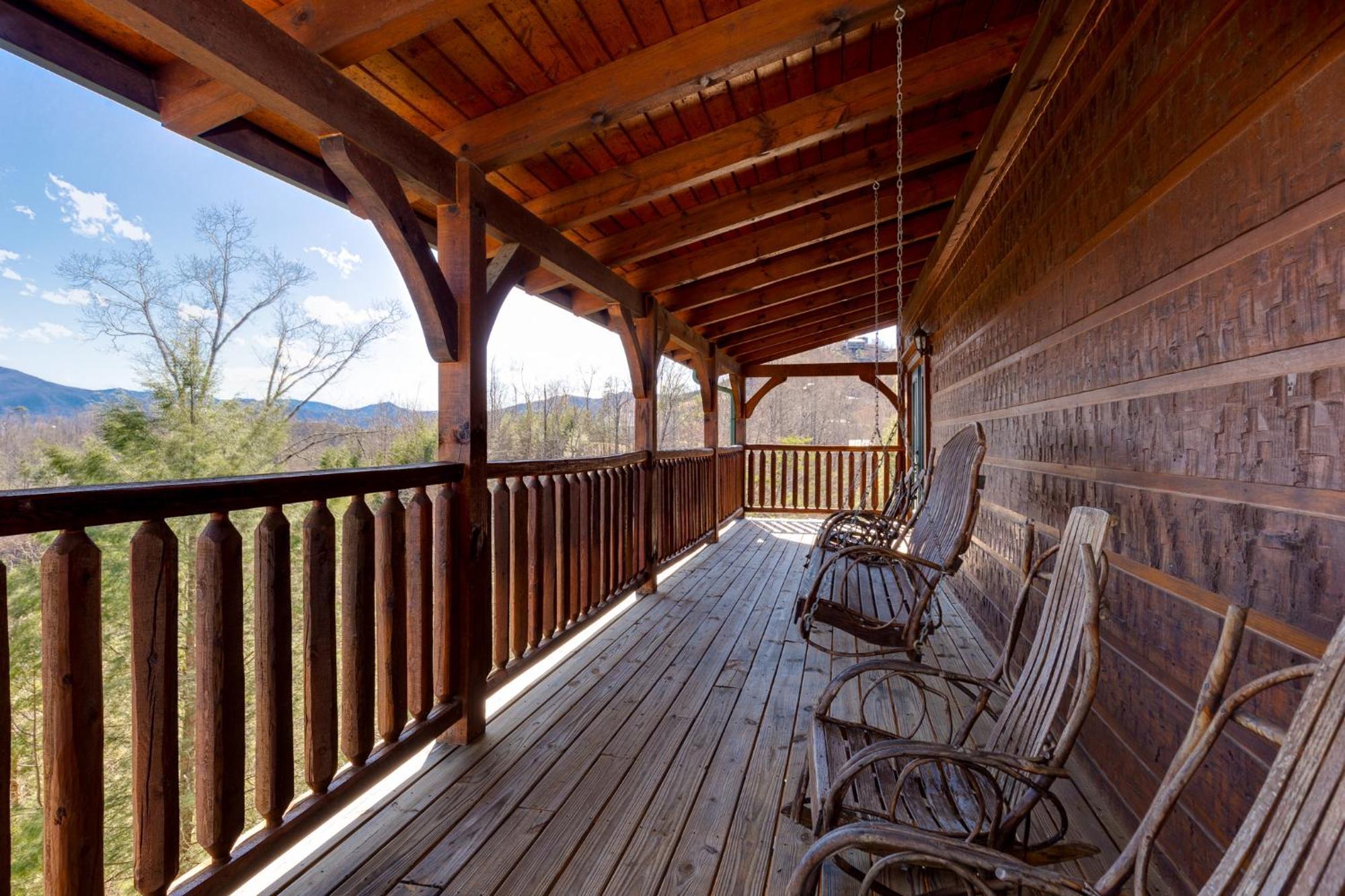 The Great Escape Ii, 5 Bedrooms, Sleeps 17, Game Room, Pool Access, Theater Gatlinburg Exteriér fotografie