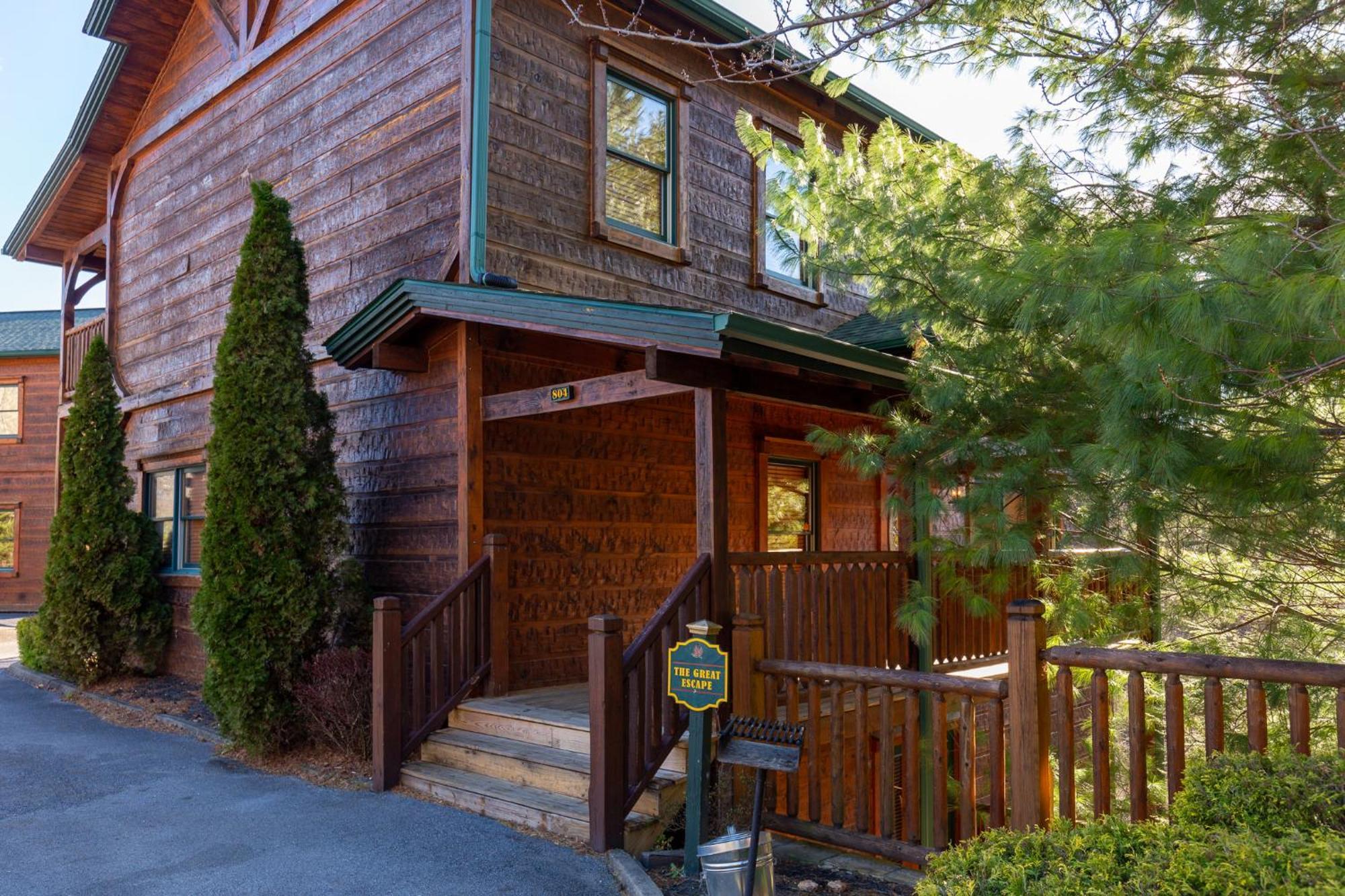 The Great Escape Ii, 5 Bedrooms, Sleeps 17, Game Room, Pool Access, Theater Gatlinburg Exteriér fotografie