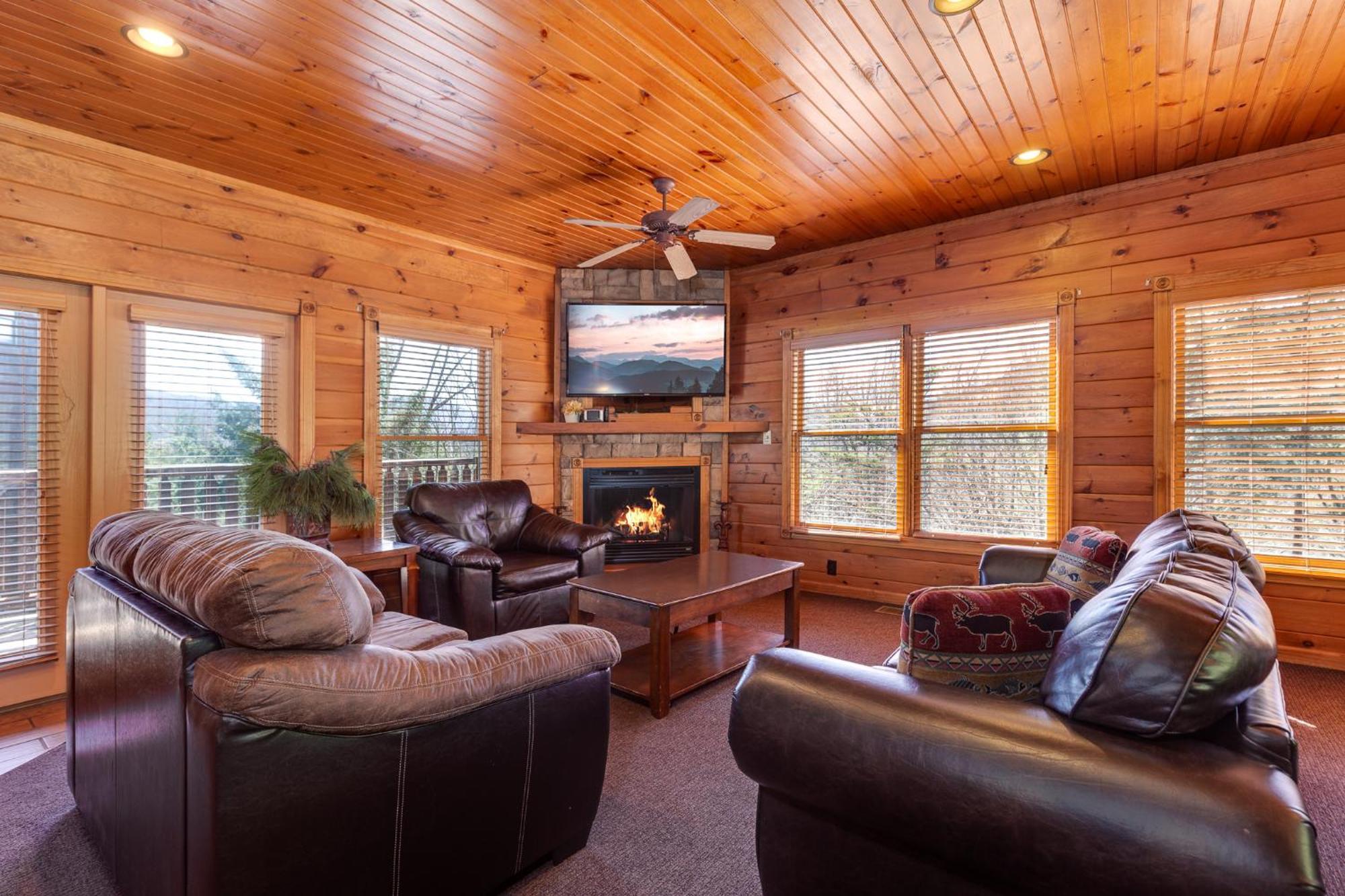 The Great Escape Ii, 5 Bedrooms, Sleeps 17, Game Room, Pool Access, Theater Gatlinburg Exteriér fotografie