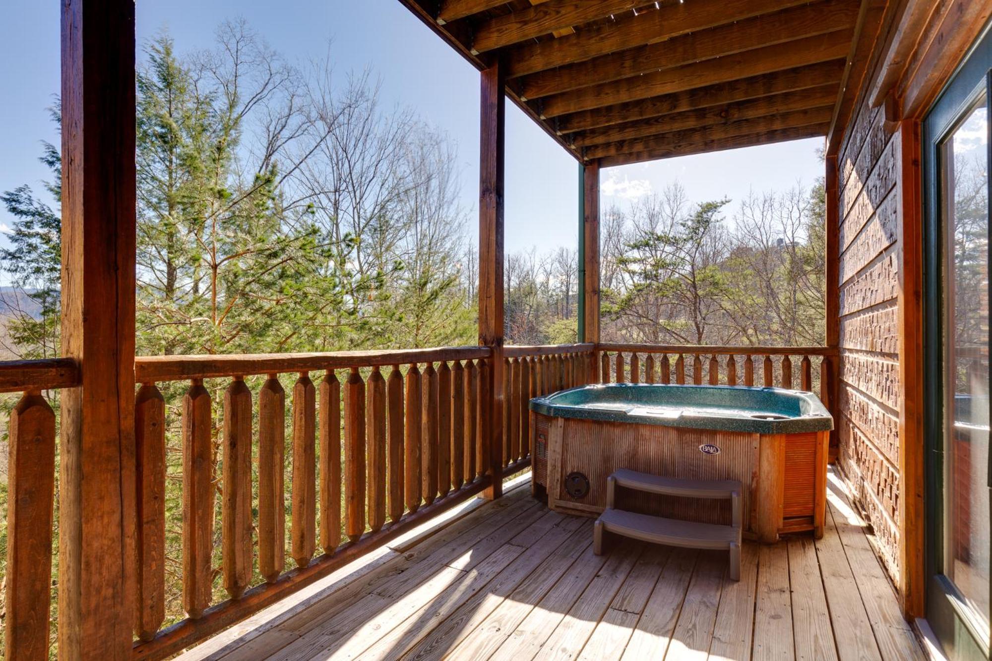 The Great Escape Ii, 5 Bedrooms, Sleeps 17, Game Room, Pool Access, Theater Gatlinburg Exteriér fotografie