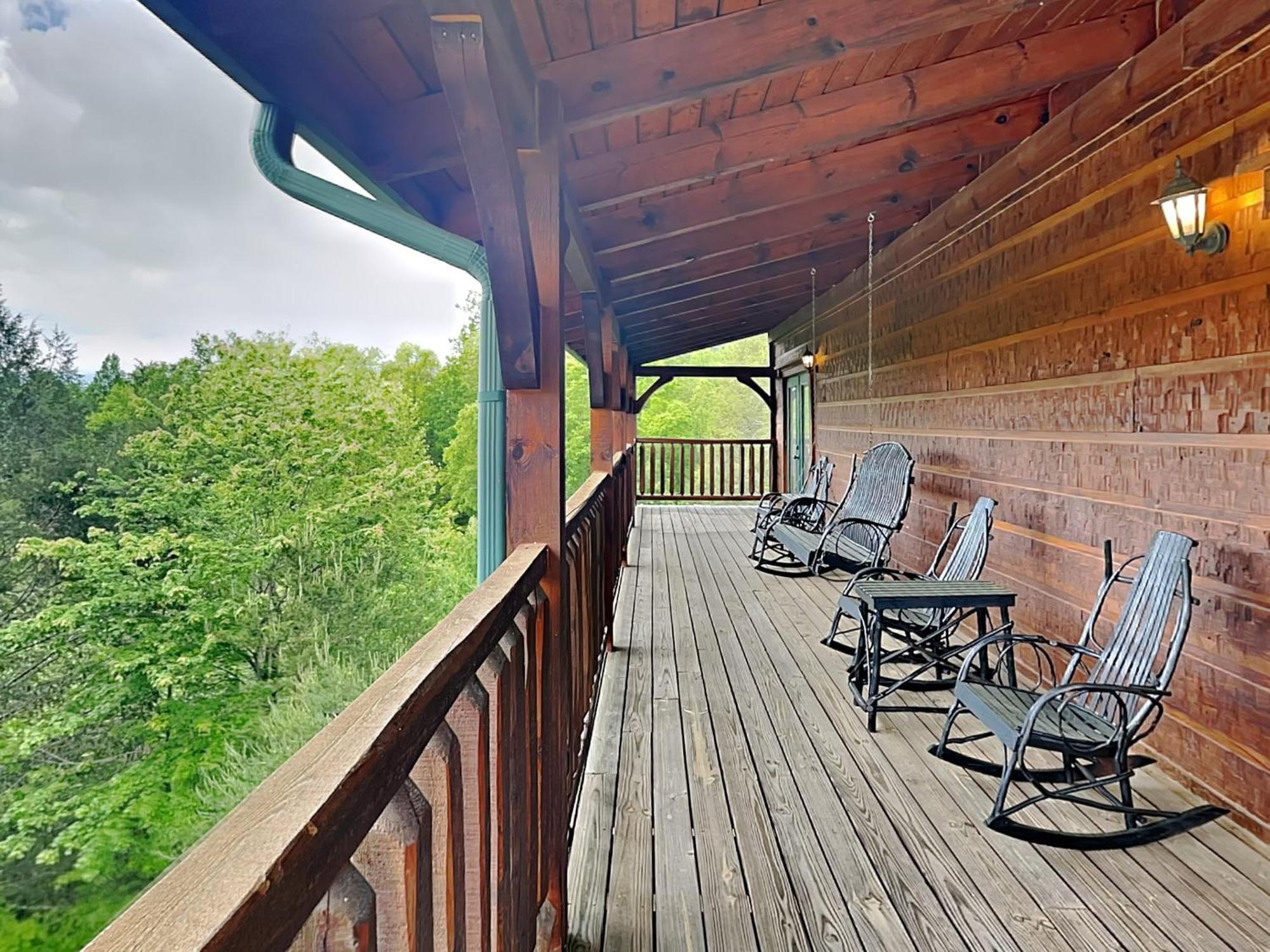 The Great Escape Ii, 5 Bedrooms, Sleeps 17, Game Room, Pool Access, Theater Gatlinburg Exteriér fotografie