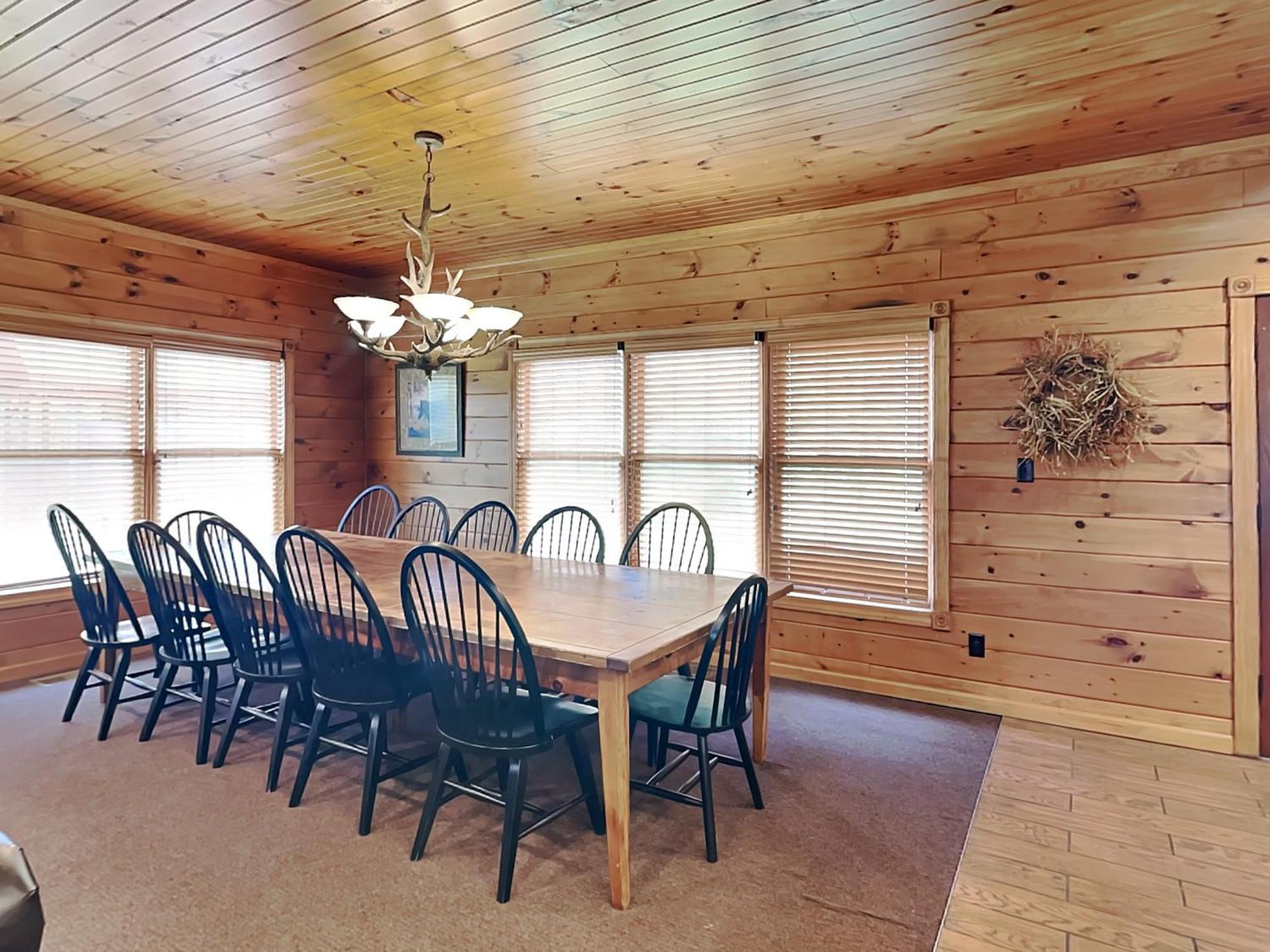 The Great Escape Ii, 5 Bedrooms, Sleeps 17, Game Room, Pool Access, Theater Gatlinburg Exteriér fotografie