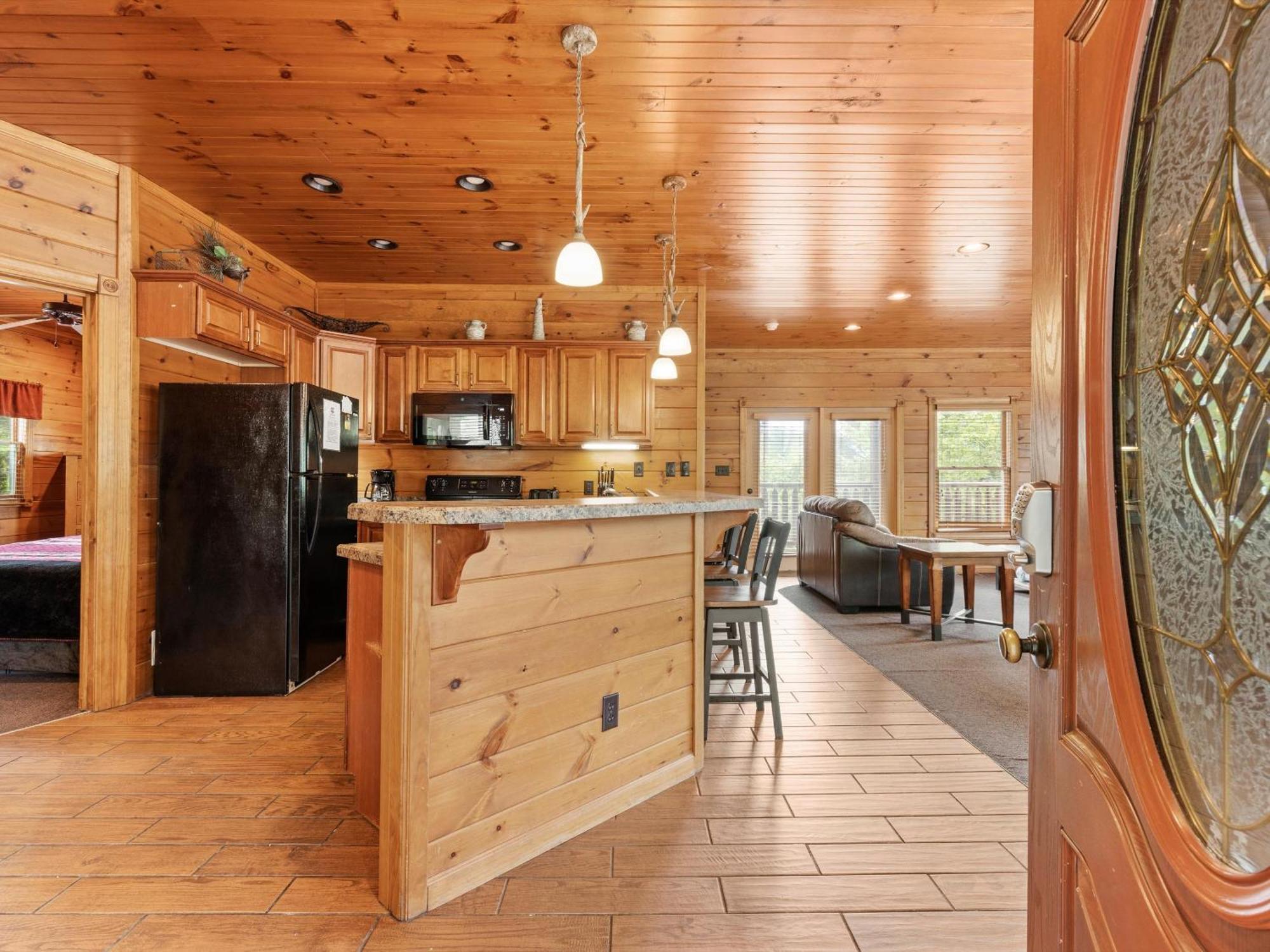 The Great Escape Ii, 5 Bedrooms, Sleeps 17, Game Room, Pool Access, Theater Gatlinburg Exteriér fotografie