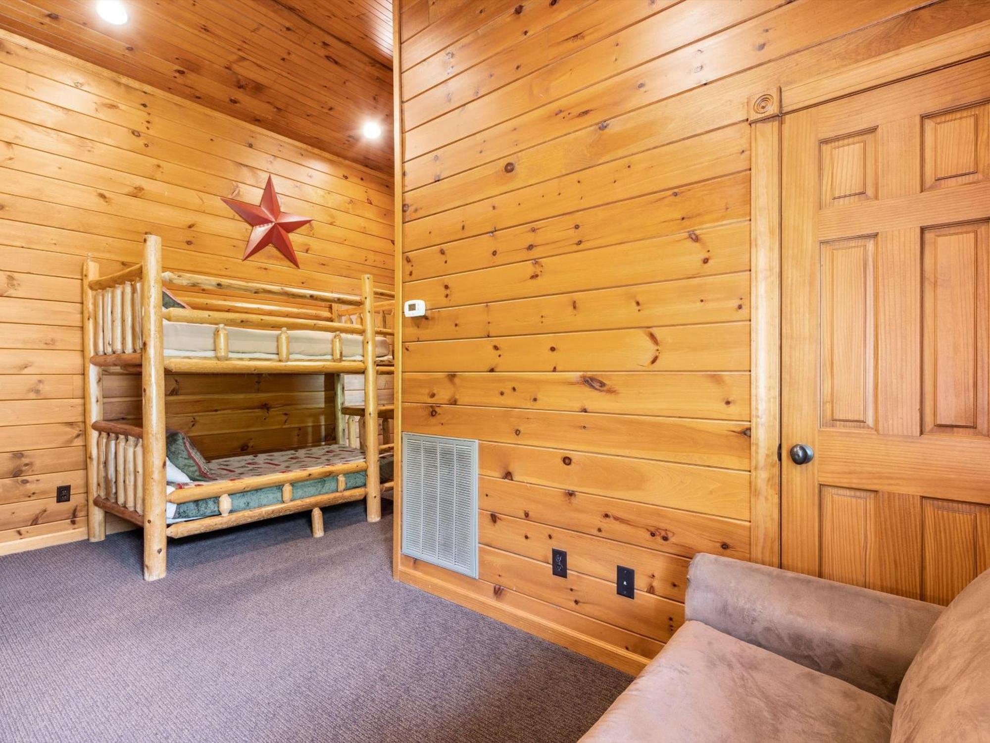 The Great Escape Ii, 5 Bedrooms, Sleeps 17, Game Room, Pool Access, Theater Gatlinburg Exteriér fotografie